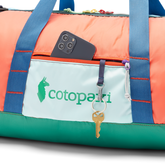 Ligera 32L Duffel Bag - Del Día – Cotopaxi Ligera 32L Duffel Bag - Del Día – Cotopaxi