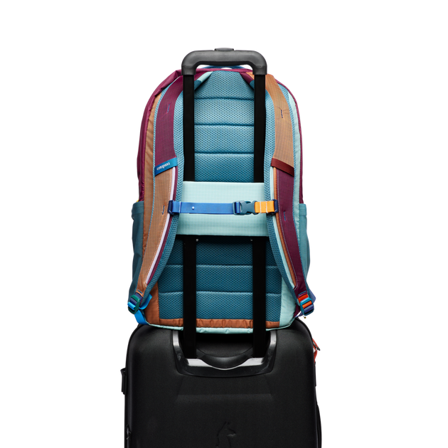 cotopaxi backpack del dia COTOBTP Batac 16L Bulk it offers ample space for personal items Allpa 26L Daypack - Del
