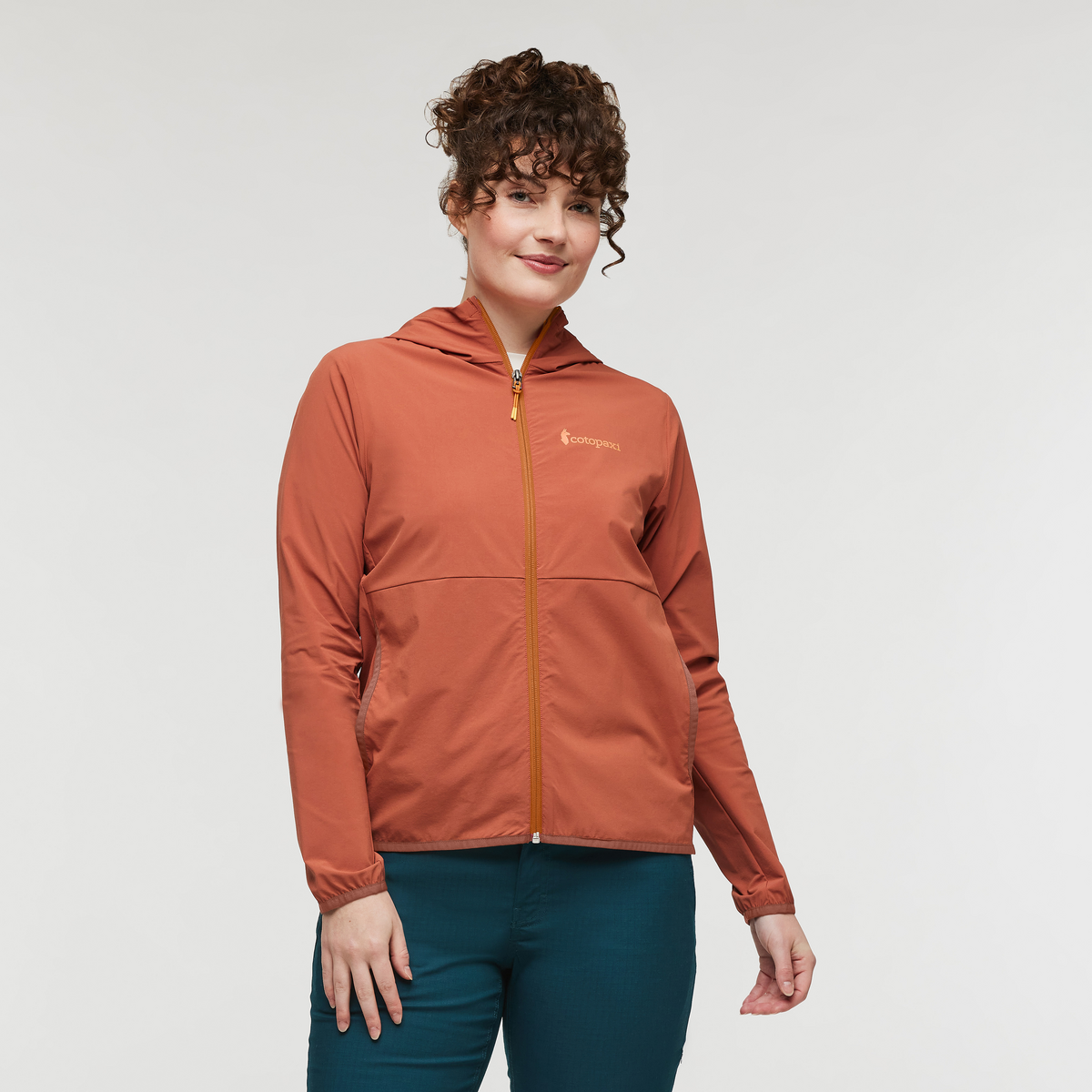 Cotopaxi-Amigos-24 Vuelta Performance Windbreaker Jacket - Women's at Cotopaxi